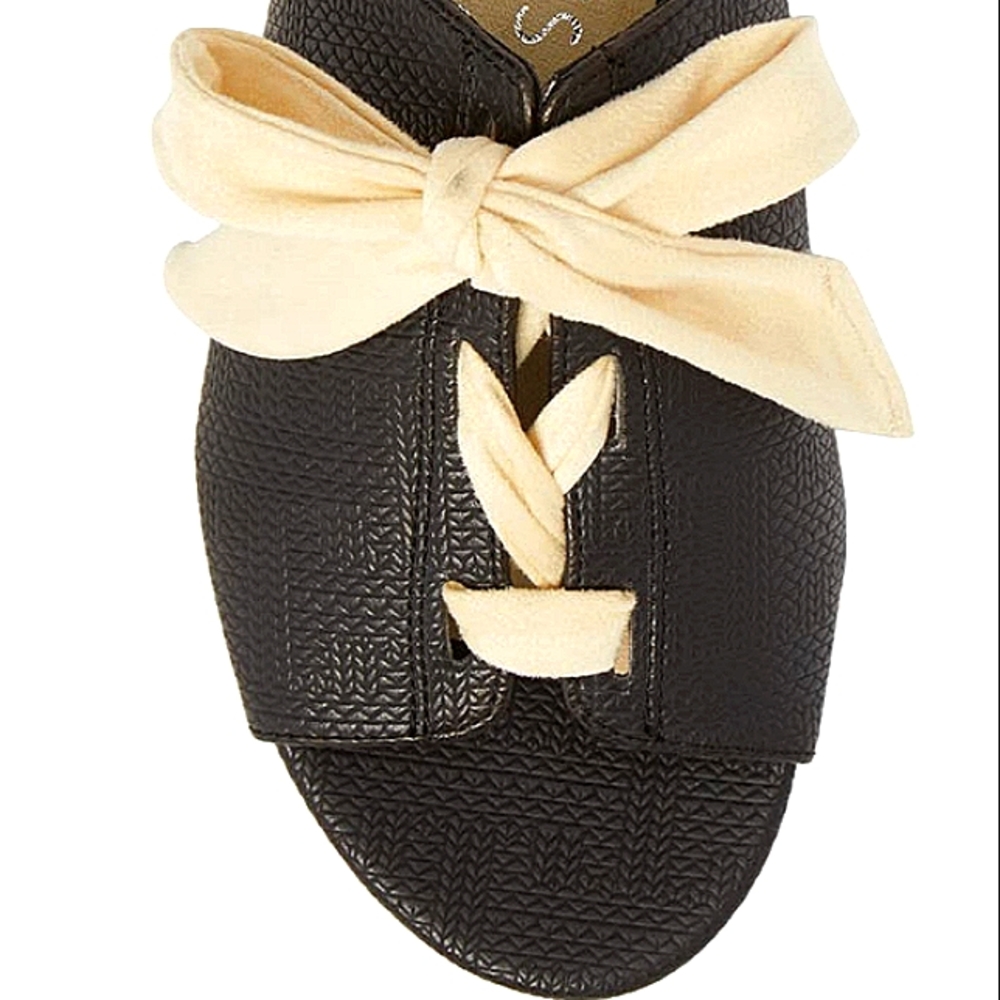 COCONUTS/Matisse Lace-up Flats Mules Sandals NWT - Picture 2 of 8